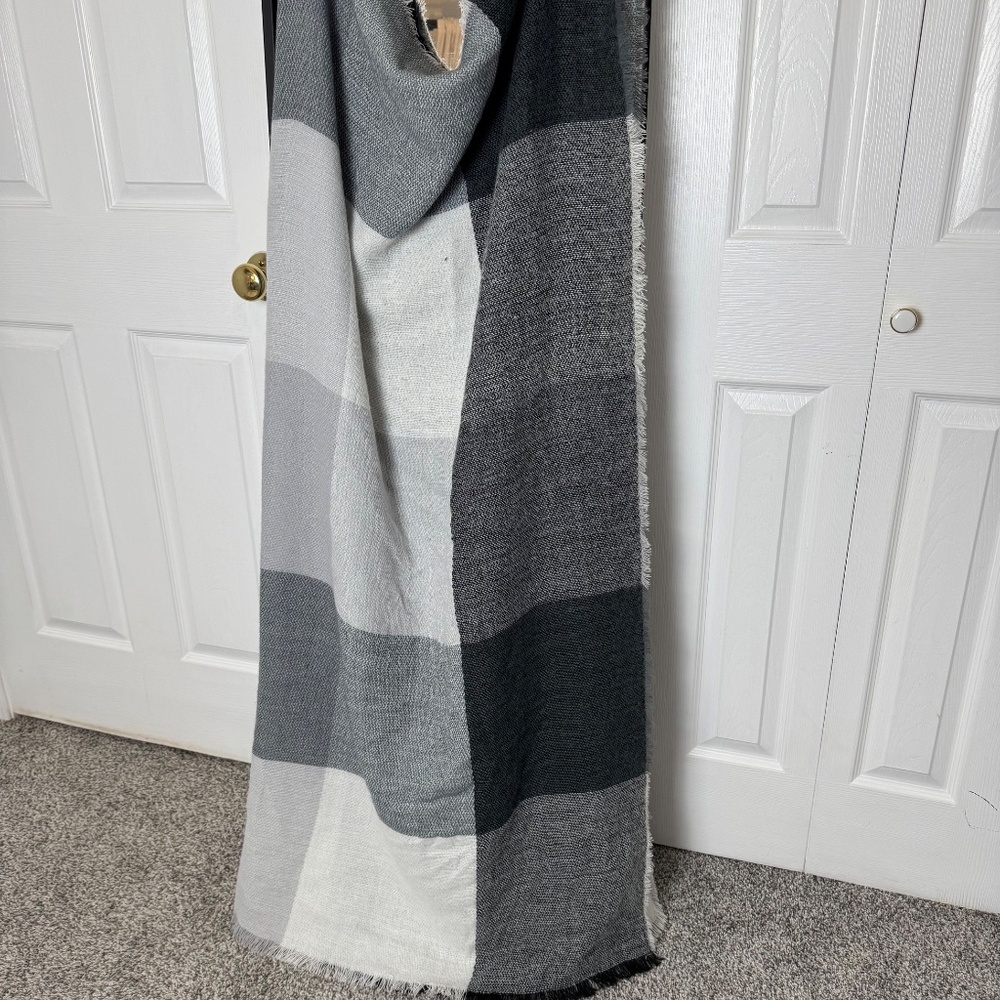 Apt. 9 Blanket Scarf - Picture 5 of 7
